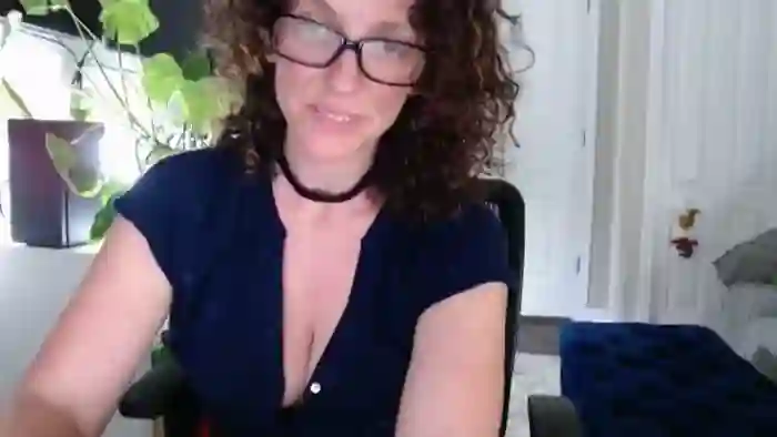 2025/09/16/mfc-sarah_stark-15-26-37