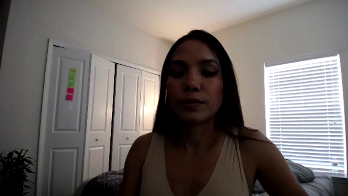 Zyrabrunette
