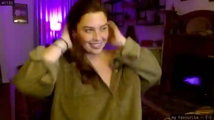 2025/09/22/mfc-honeytits_-09-07-03