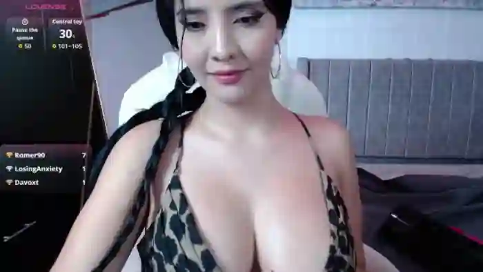 2025/09/23/mfc-carolinemel-01-13-36