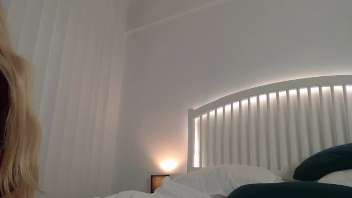 Amber_Xs