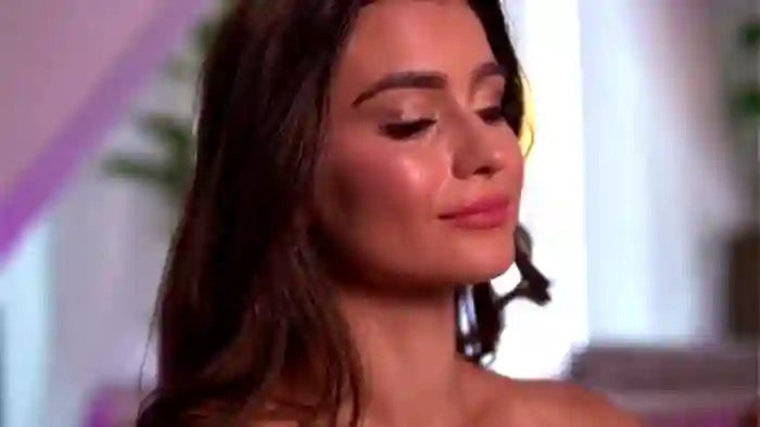 2025/09/27/mfc-kaylabray-09-31-31