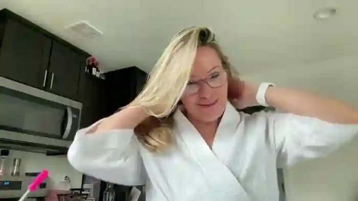 2025/09/27/mfc-milf_goddess-18-13-01
