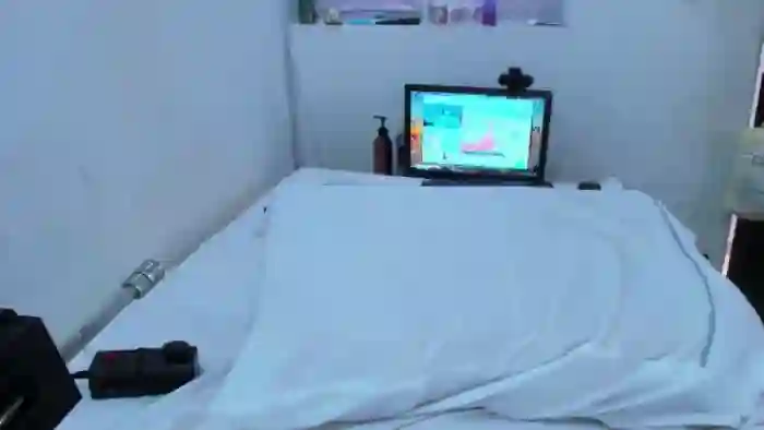 2025/09/27/mfc-sweetninotchk-19-00-48