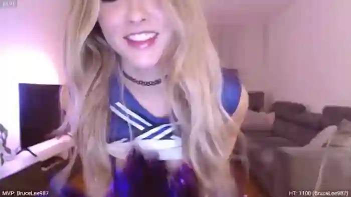 2025/09/30/mfc-stacydoll-21-56-38