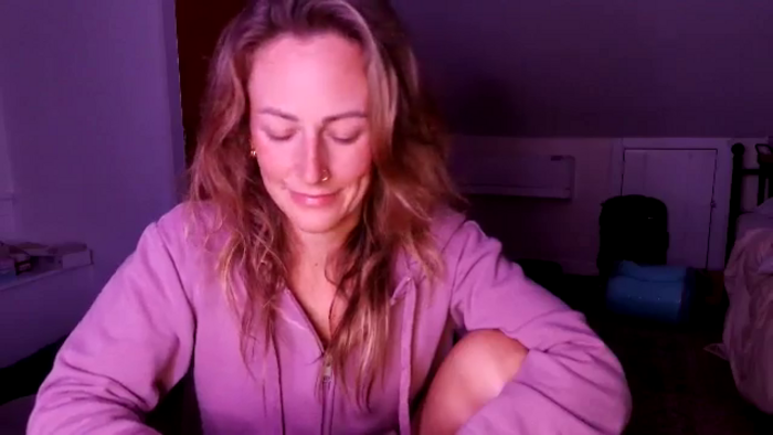 Lena_bee