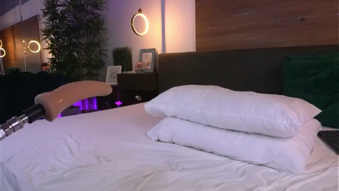 Raquel_Lust