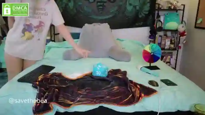 2025/10/01/mfc-savethebea-19-05-58