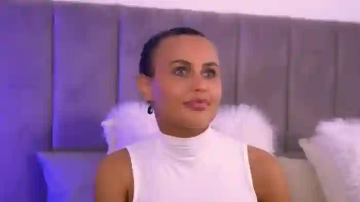 2025/10/02/mfc-anaisbellas-23-16-17