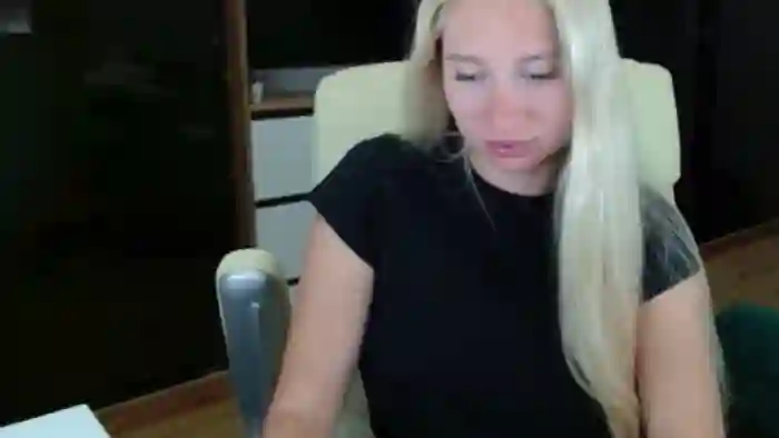 2025/10/02/mfc-miss_sylvia-19-02-16