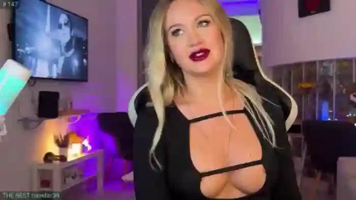 2025/10/04/mfc-alexiangel-17-35-18