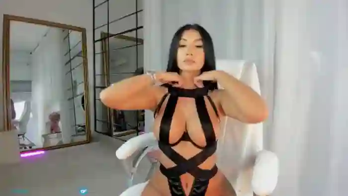 2025/10/04/mfc-miss_diamond_-06-17-08