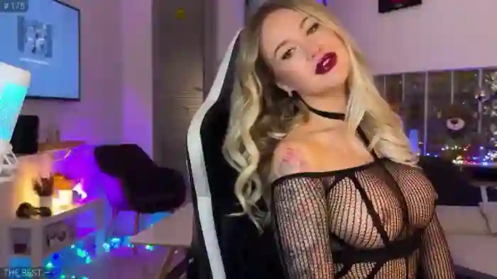 2025/10/07/mfc-alexiangel-04-25-15