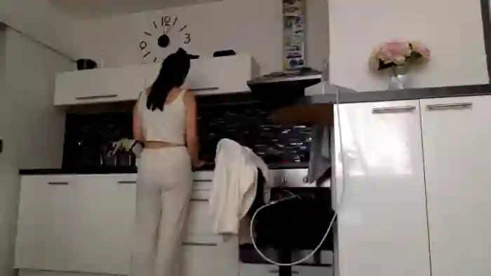 2025/10/07/mfc-brandybella-10-09-38
