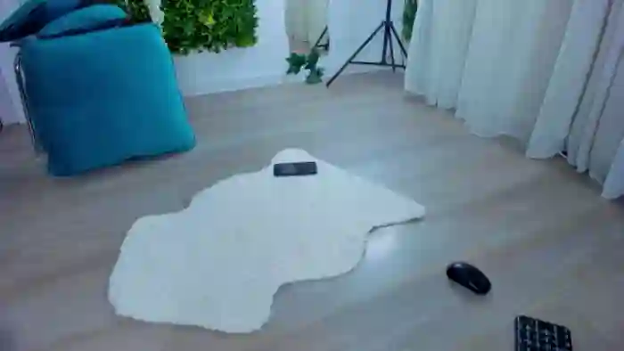 2025/10/08/mfc-zinasquirts-19-40-57