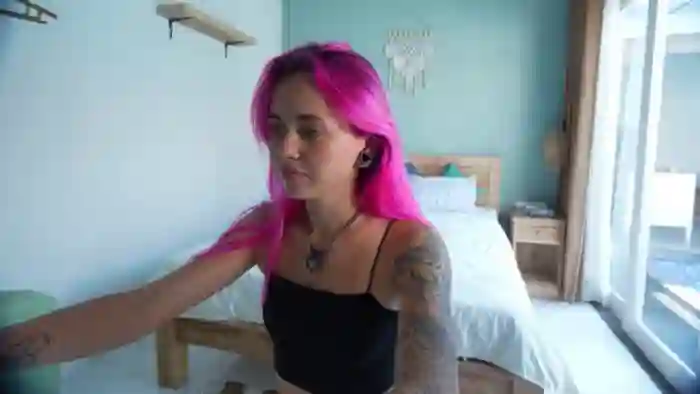 2025/10/09/mfc-sarah_pink-05-15-57