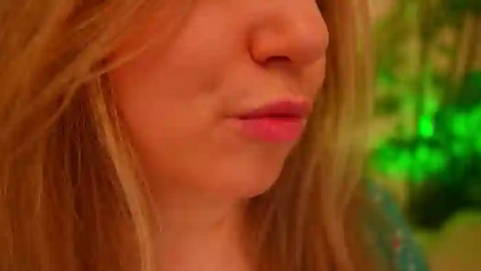 2025/10/09/mfc-queenxxx0-17-54-24