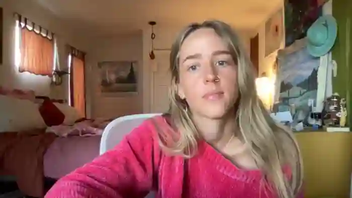 2025/10/10/mfc-ivypiercee-17-50-00