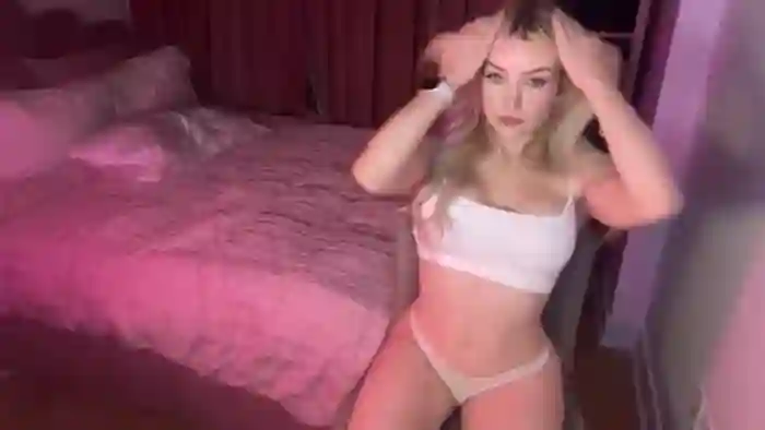 2025/10/10/mfc-pepsi_girl-18-38-45