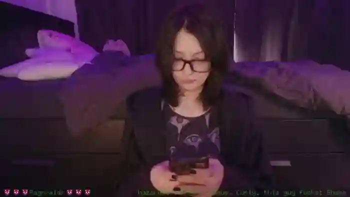 2025/10/10/mfc-roomtoavoid-03-53-39