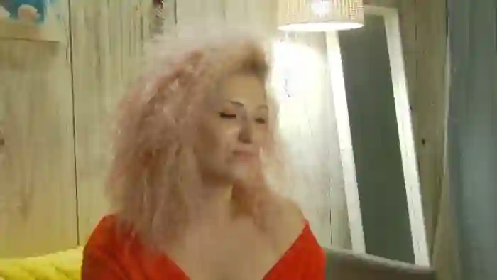 2025/10/10/mfc-sassykate-19-43-24