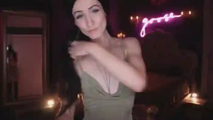 2025/10/11/mfc-lucy_goose-02-40-39