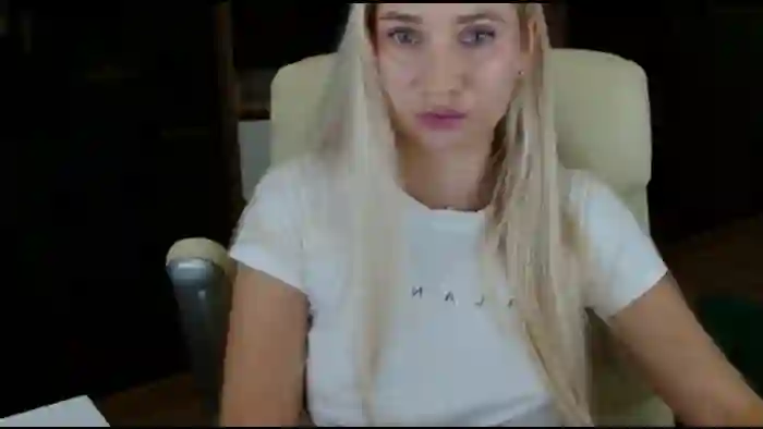 2025/10/12/mfc-miss_sylvia-16-06-21