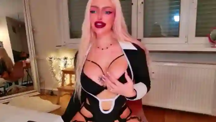 2025/10/12/mfc-squirtly_alex-20-00-10