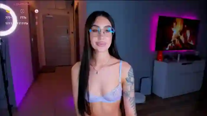 2025/10/13/mfc-hotcrispbread-14-38-37