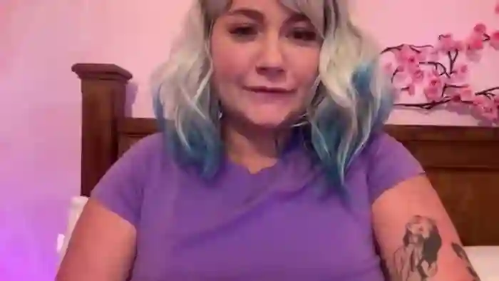 2025/10/13/mfc-pandabella-21-52-34