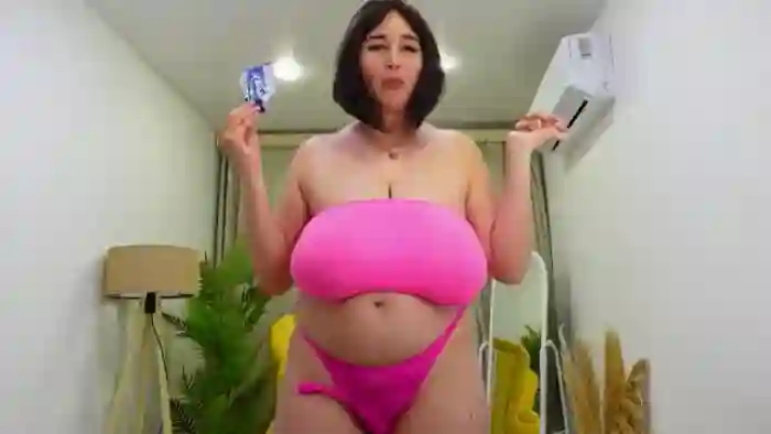 2025/10/14/mfc-miss_xxxl-18-04-37