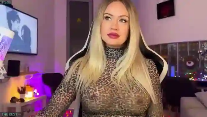 2025/10/15/mfc-alexiangel-05-25-29