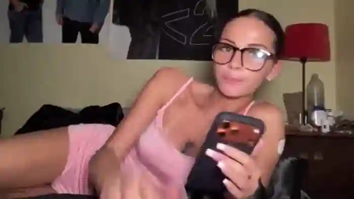 2025/10/15/mfc-alliefrost-02-34-06