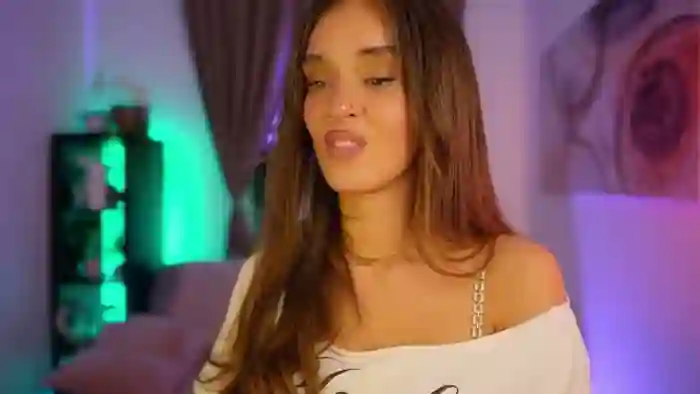 2025/10/15/mfc-clara_mia-22-06-38