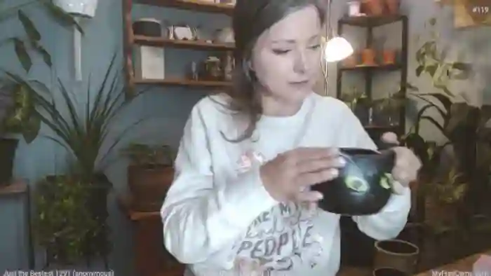 2025/10/15/mfc-kellyheart-17-03-07