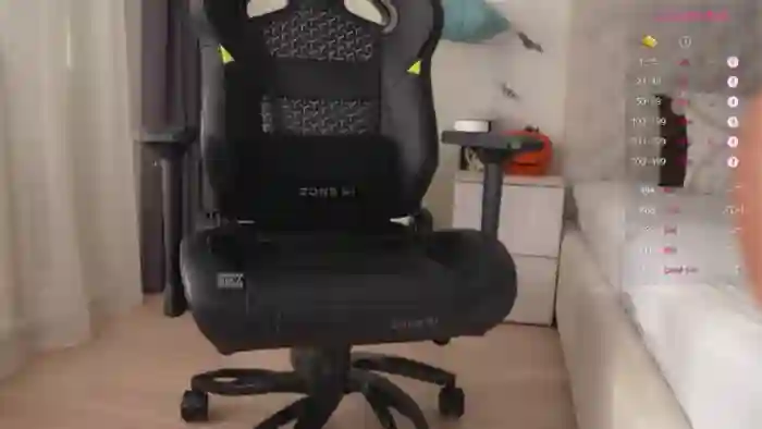 2025/10/15/mfc-sweet_est777-20-35-55