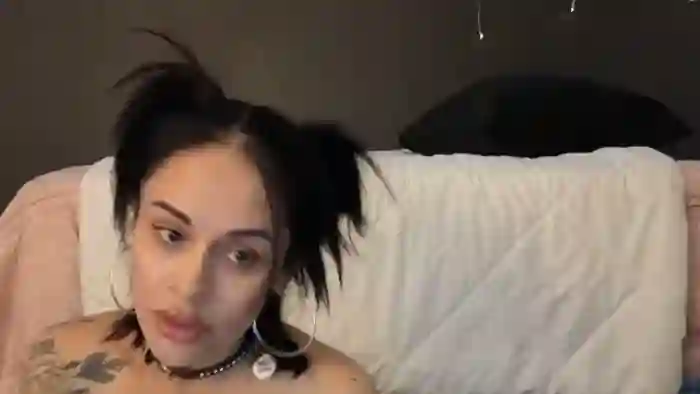 2025/10/15/mfc-xreya-21-47-38