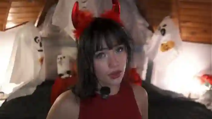 2025/10/16/mfc-gigifantasies-00-07-52