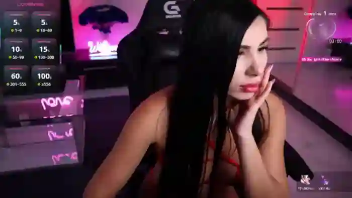 2025/10/17/mfc-alexiazya-07-19-48