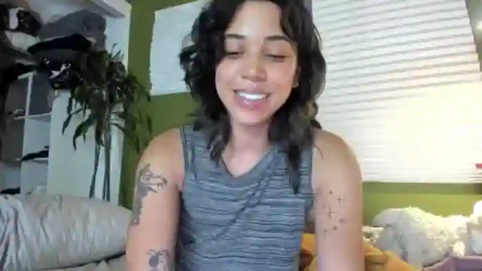 2025/10/17/mfc-kissinghigh-01-19-46