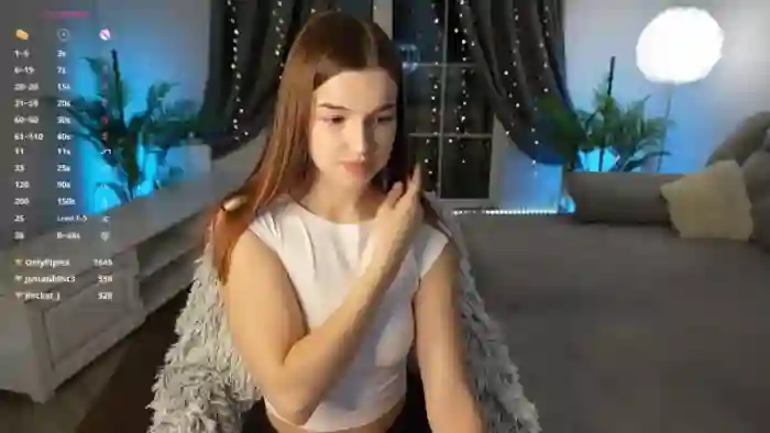 2025/10/18/mfc-lovelylilyy-17-07-48