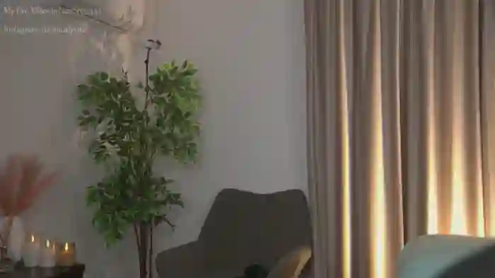 2025/10/19/mfc-alyonaqueenx-02-32-25