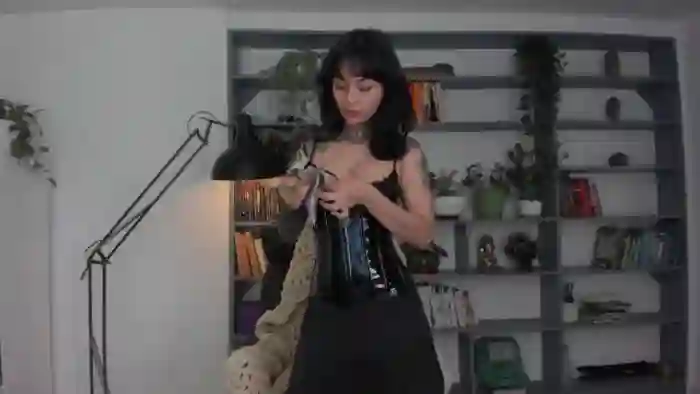 2025/10/19/mfc-ysabeau-16-17-51