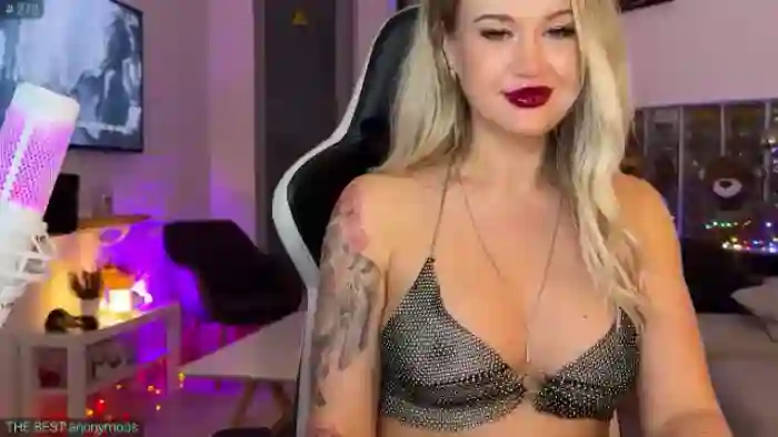 2025/10/20/mfc-alexiangel-16-28-38