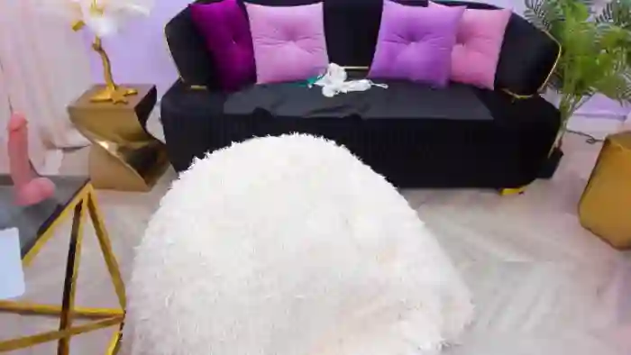 2025/10/20/mfc-carlawhitex-05-43-03