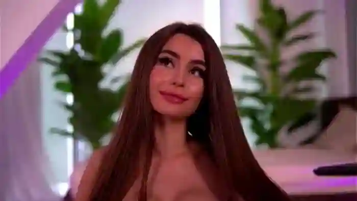 2025/10/21/mfc-kaylabray-12-56-40