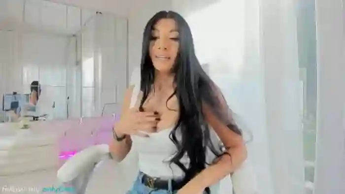 2025/10/21/mfc-miss_diamond_-07-04-20