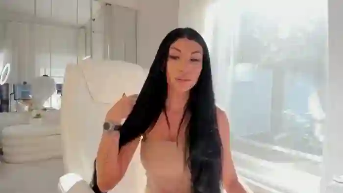 2025/10/21/mfc-miss_diamond_-10-49-27