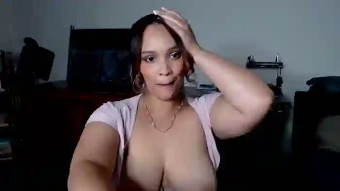 2025/10/21/mfc-sashaestrella-04-52-25