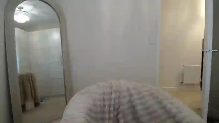 2025/10/22/mfc-beccabelle-20-36-28